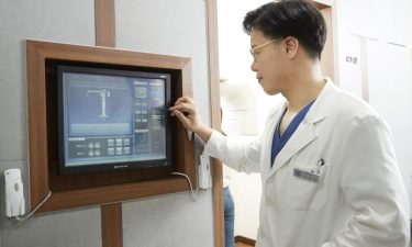 임플란트 마취 총정리, 국소·수면·전신마취 차이 | 신영조 원장